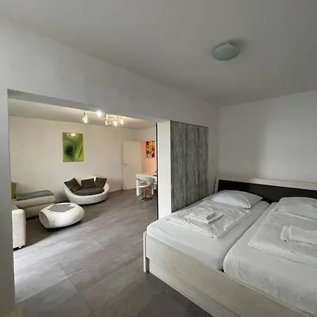 Attractive Flat Near Charlottenburg & City Center Berlijn Buitenkant foto
