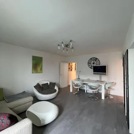 Attractive Flat Near Charlottenburg & City Center Berlijn Buitenkant foto